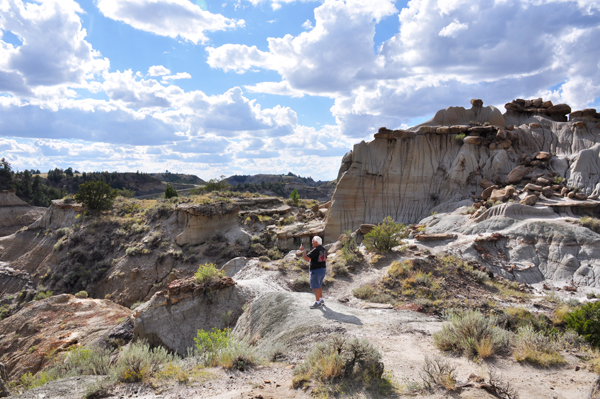 Lee Duquette in Makoshika State Park